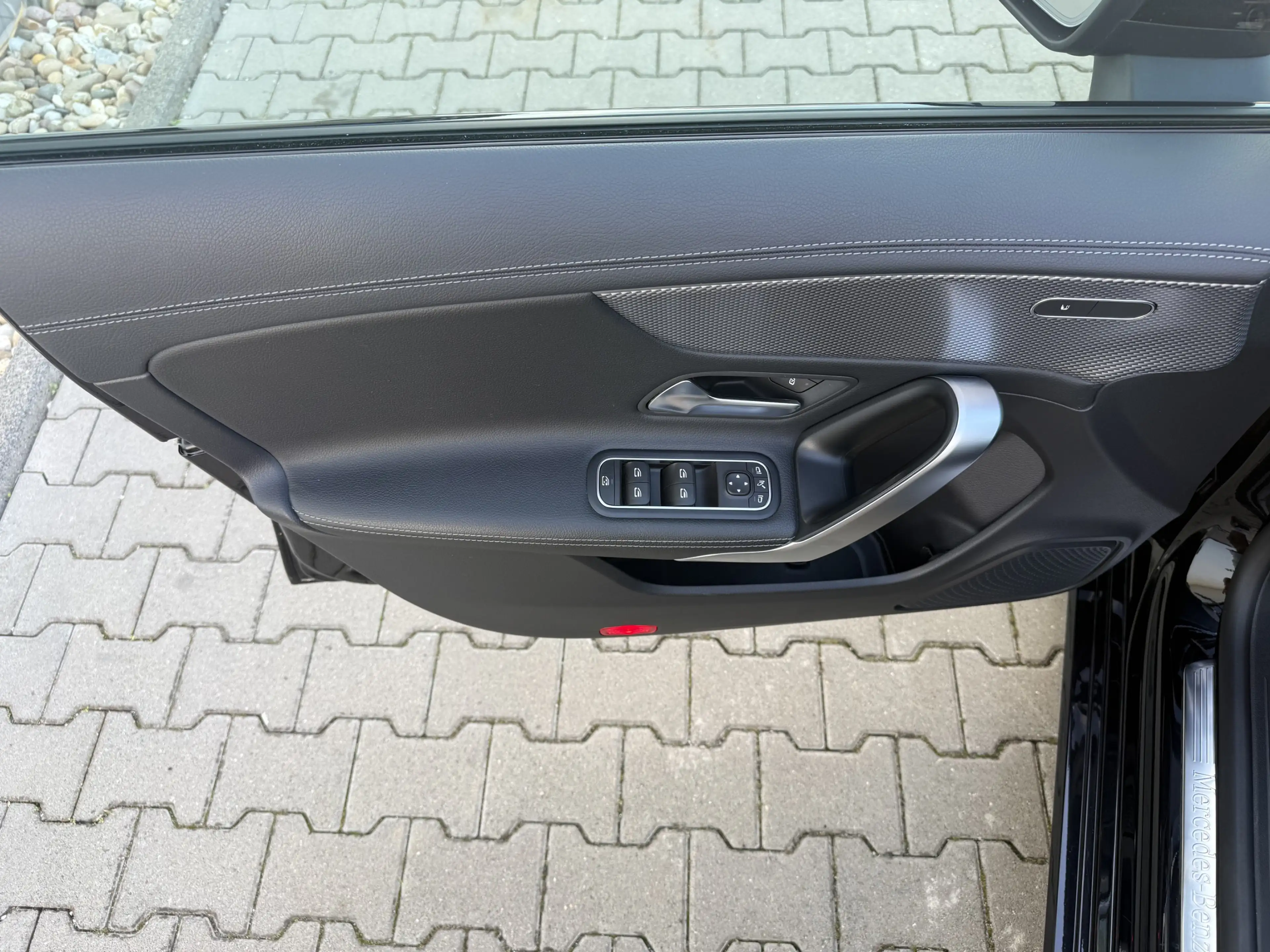 Mercedes-Benz CLA 180 CARPLAY+R-KAMERA+TOTWINKEL+TEMPOMAT+LED — photo 10
