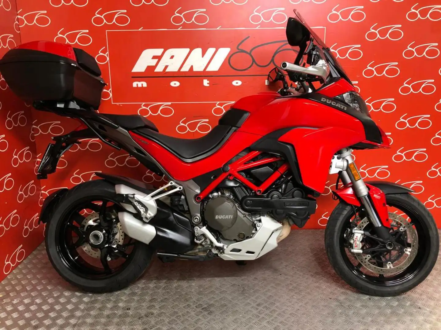 Ducati Multistrada 1200 S Roşu - 1