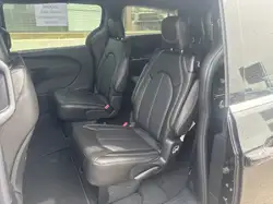 Chrysler Grand Caravan 2027 — фото 12