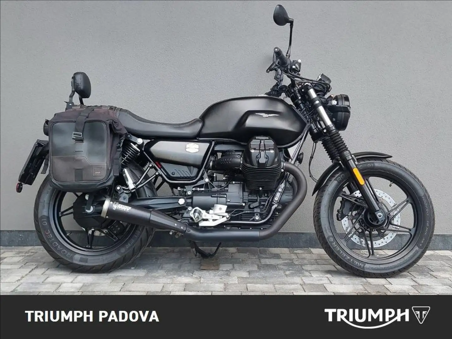 Moto Guzzi V 7 Stone 850 Negro - 1