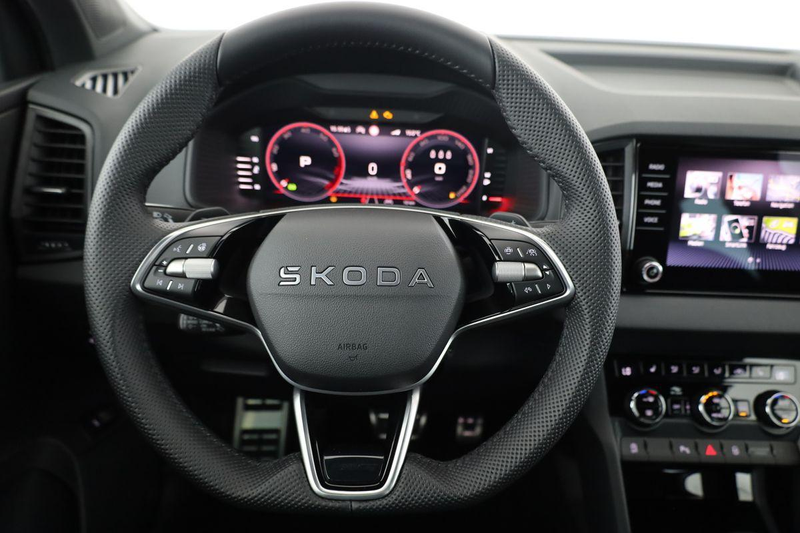 Skoda Karoq Sportline 4x4 2.0 TSI DSG Sportline, Pano, AHK,... — photo 5