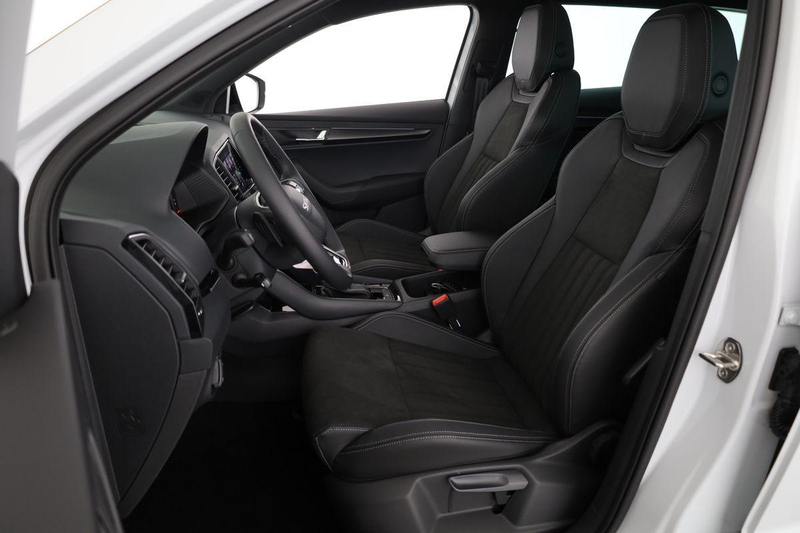 Skoda Karoq Sportline 4x4 2.0 TSI DSG Sportline, Pano, AHK,... — photo 11