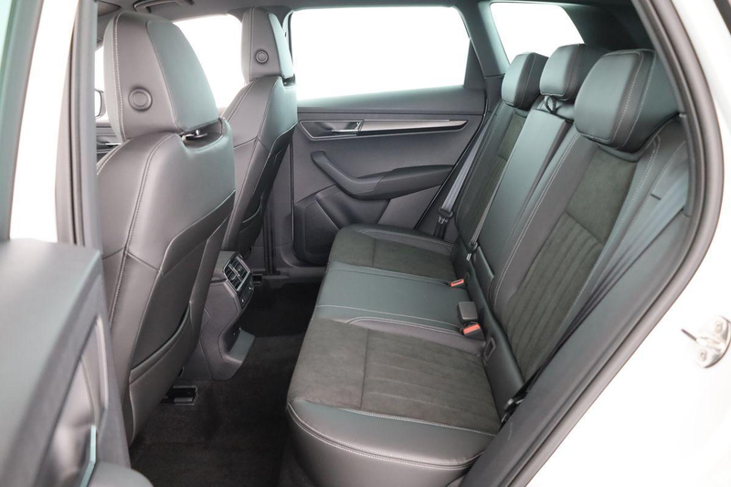 Skoda Karoq Sportline 4x4 2.0 TSI DSG Sportline, Pano, AHK,... — photo 12