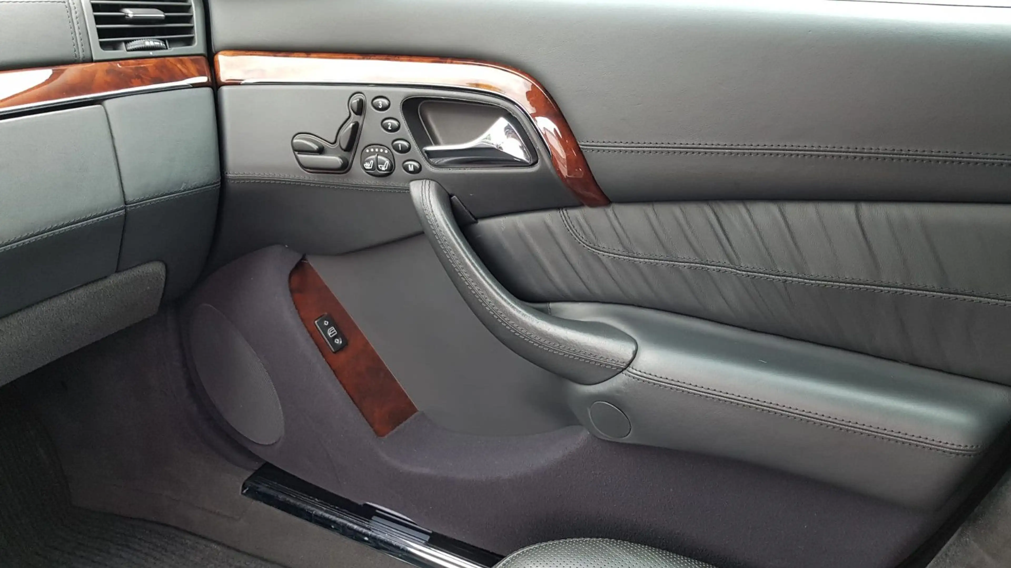 Mercedes-Benz S 600 GEPANZERT -S-Klasse Lim. S 600 L VOLL VOLL — photo 10