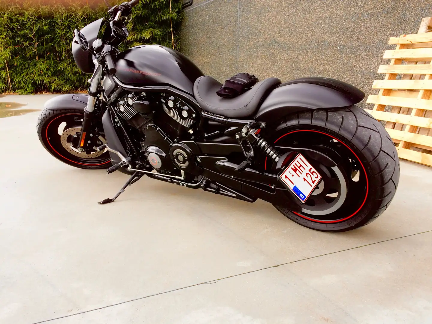 Harley-Davidson Night Rod Fekete - 1