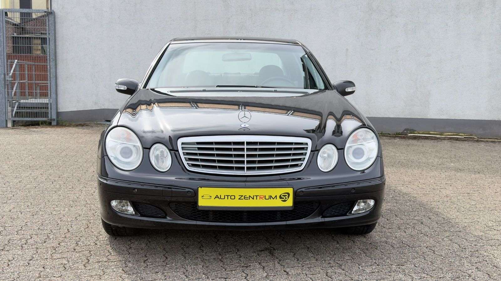 Second hand Mercedes Benz E-Class 240