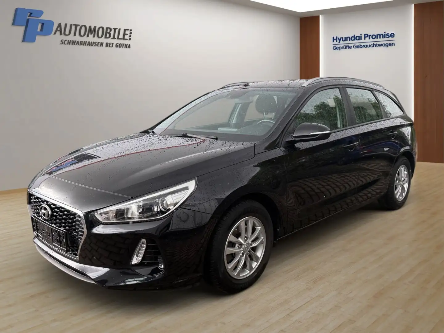 Hyundai i30 cw 1.0 T-GDi Trikolor Komfort 120PS Noir - 1