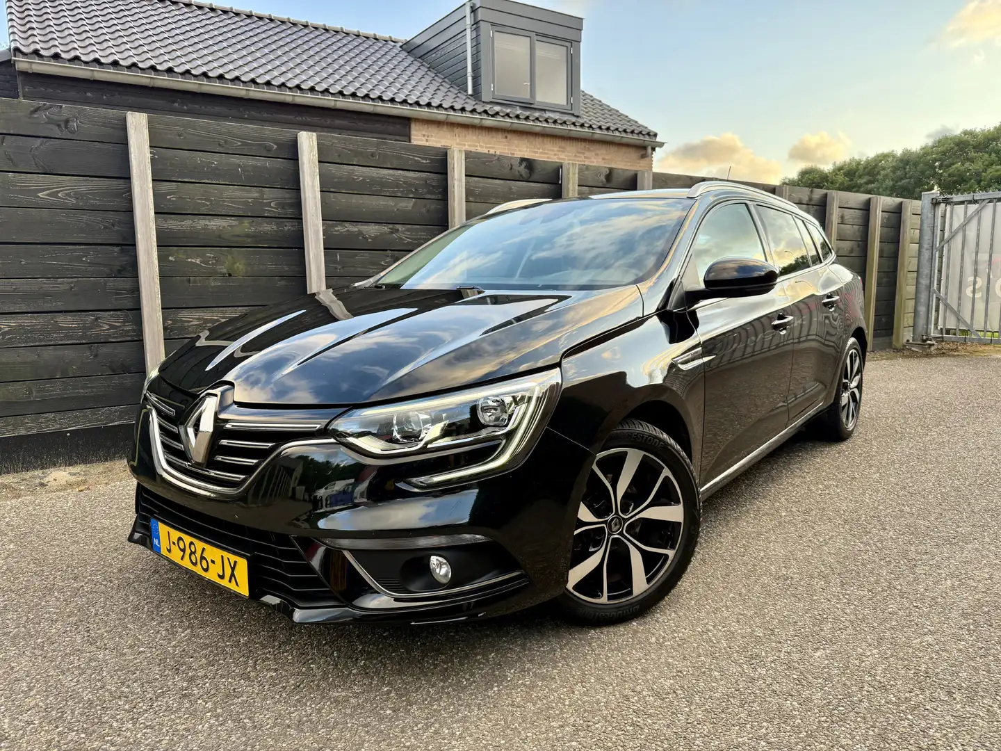 Renault Megane Estate 1.3 TCe Bose groot navi scherm! Nero - 1