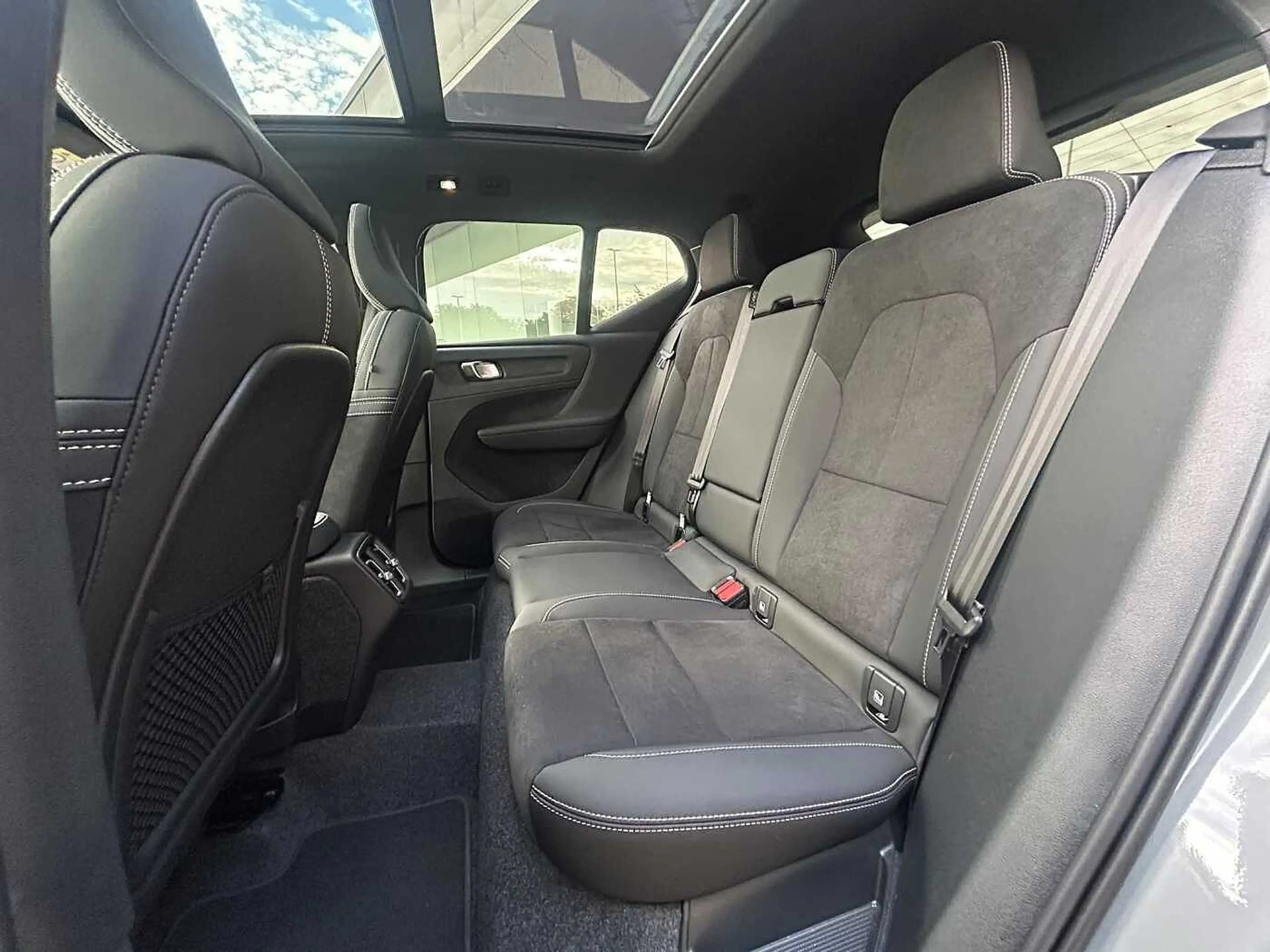 Volvo XC40 Plus, B3 ' NIET INGESCHREVEN ' — photo 9