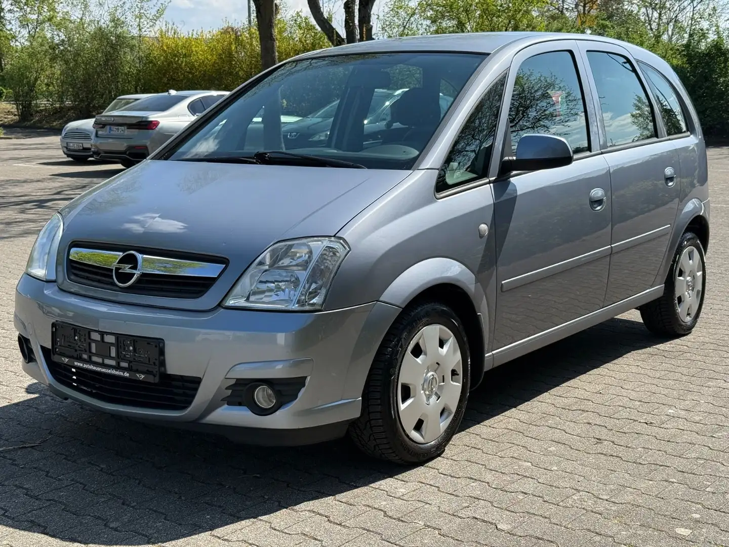 Opel Meriva 1.6 Edition*EASYTRONIC*KLIMA*SHZ*TÜV*TOP* Срібний - 1