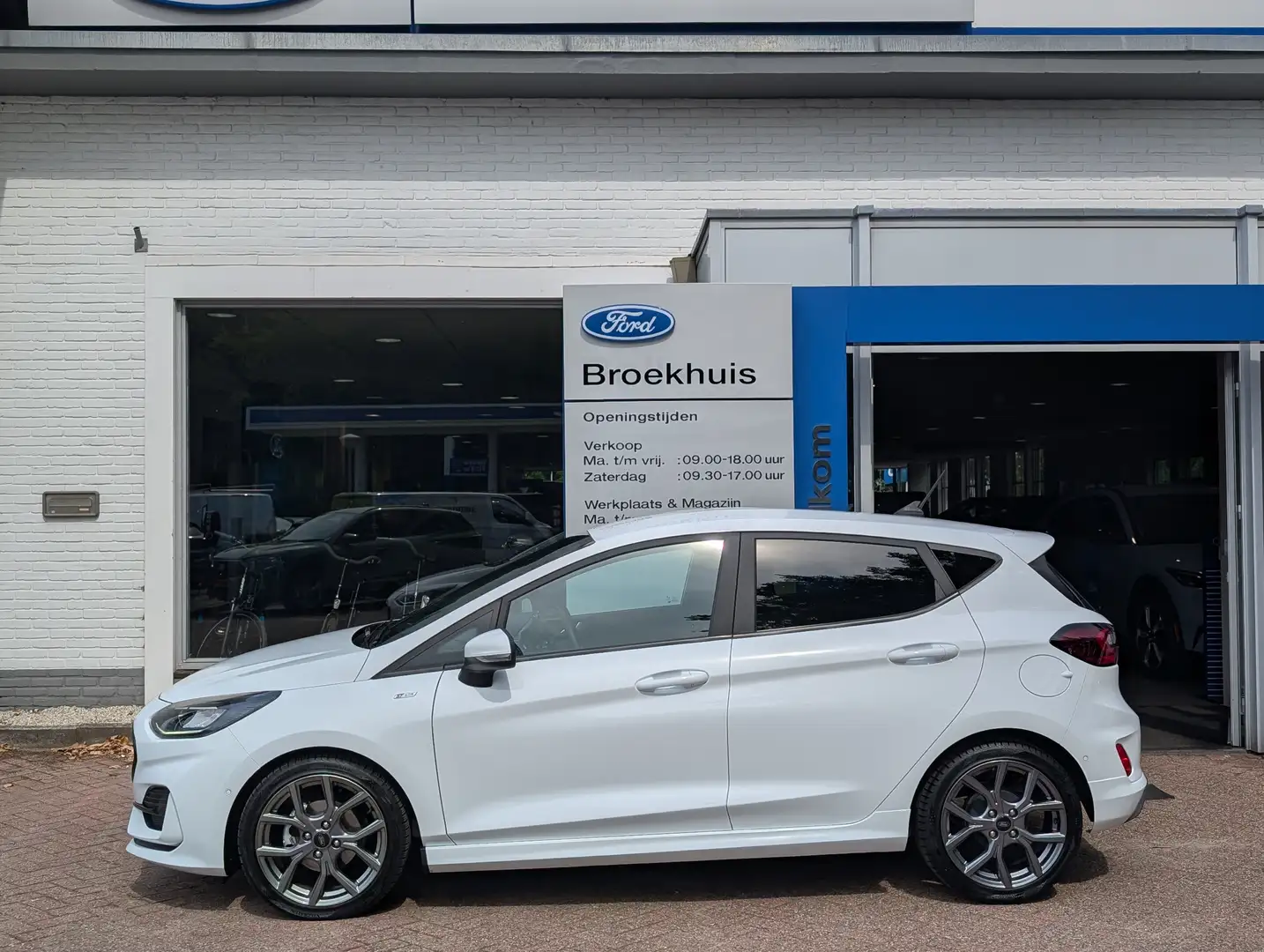 Ford Fiesta 1.0 EcoBoost Hybrid ST-Line X 125pk | Keyless | B& Wit - 2