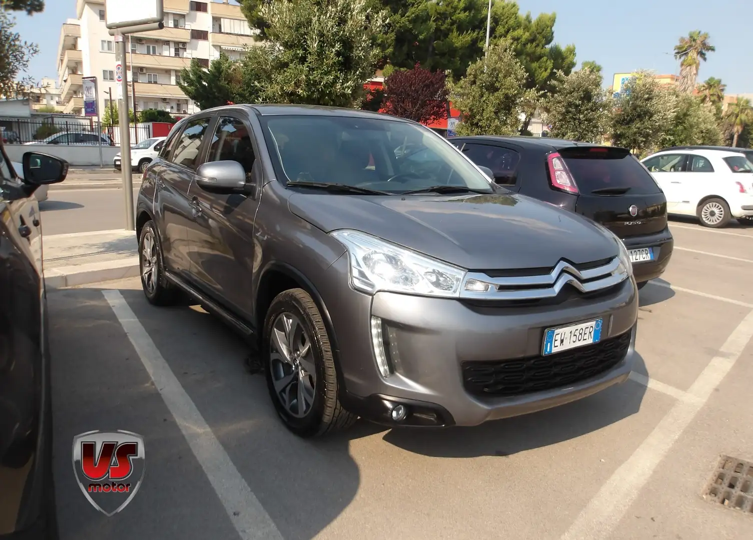 Citroen C4 Aircross 1.6 HDi 115 Stop&Start 2WD Exclusive Grau - 1
