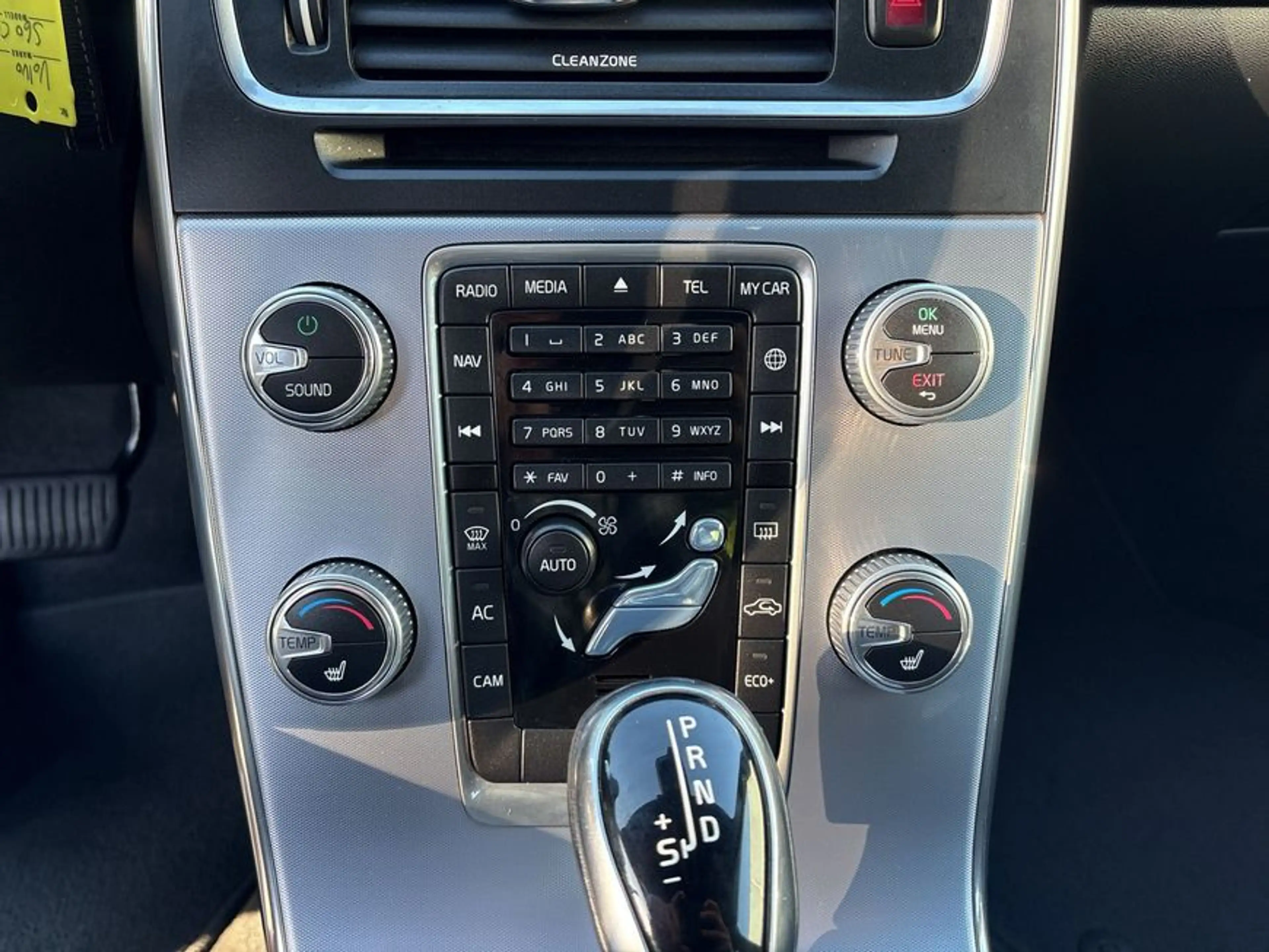 Volvo S60 Cross Country S60 Cross Country D4 Geartronic — photo 21