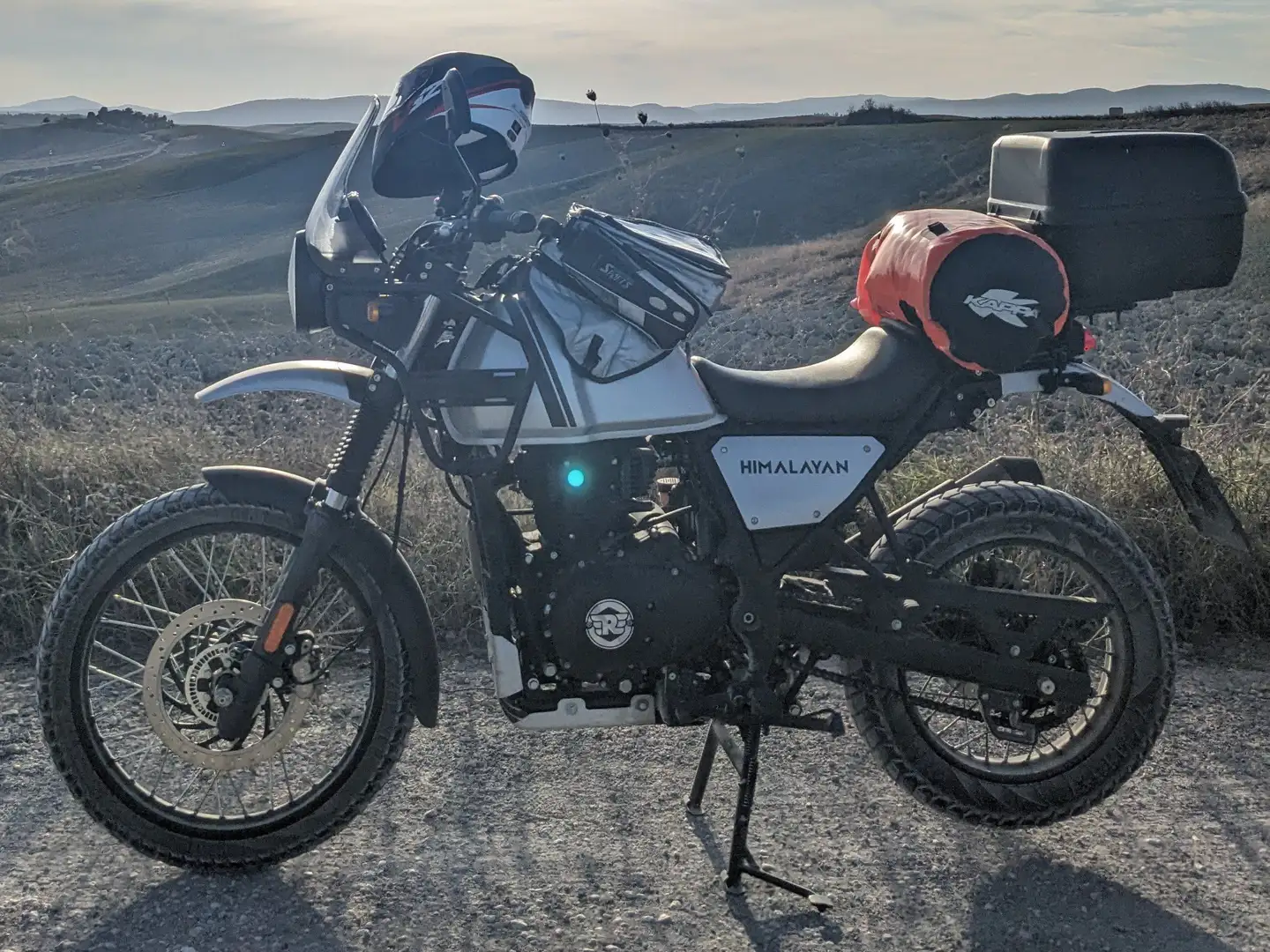 Royal Enfield Himalayan Argintiu - 1