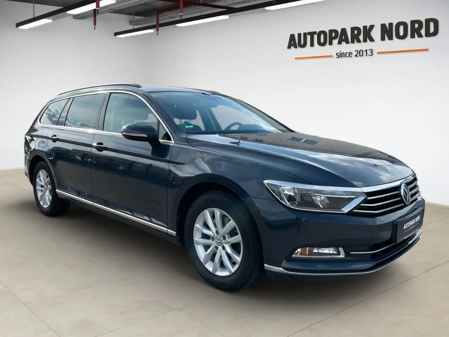 Volkswagen Passat Variant Passat 2.0 TDI DSG Variant Comfortline BMT - AHK Grau - 2