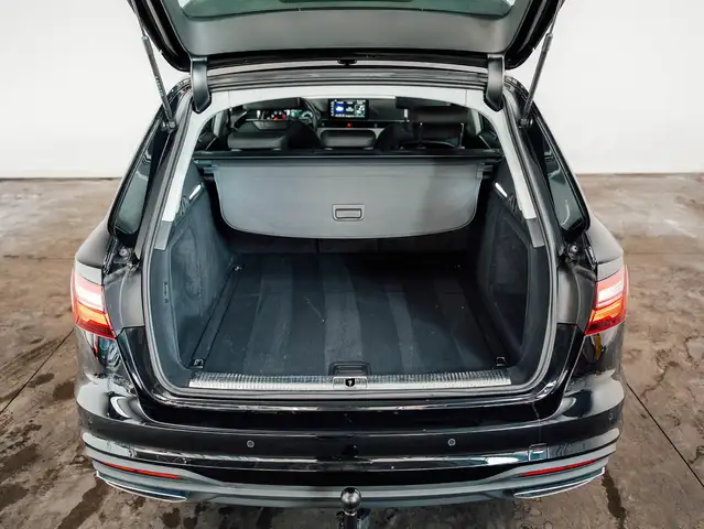 Audi A4 view 7