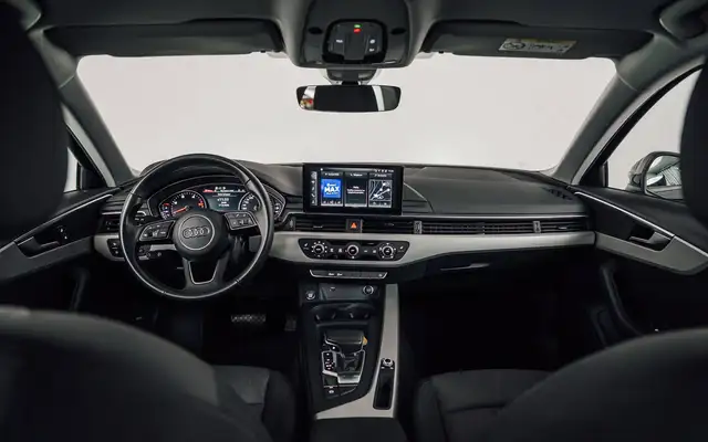 Audi A4 view 14