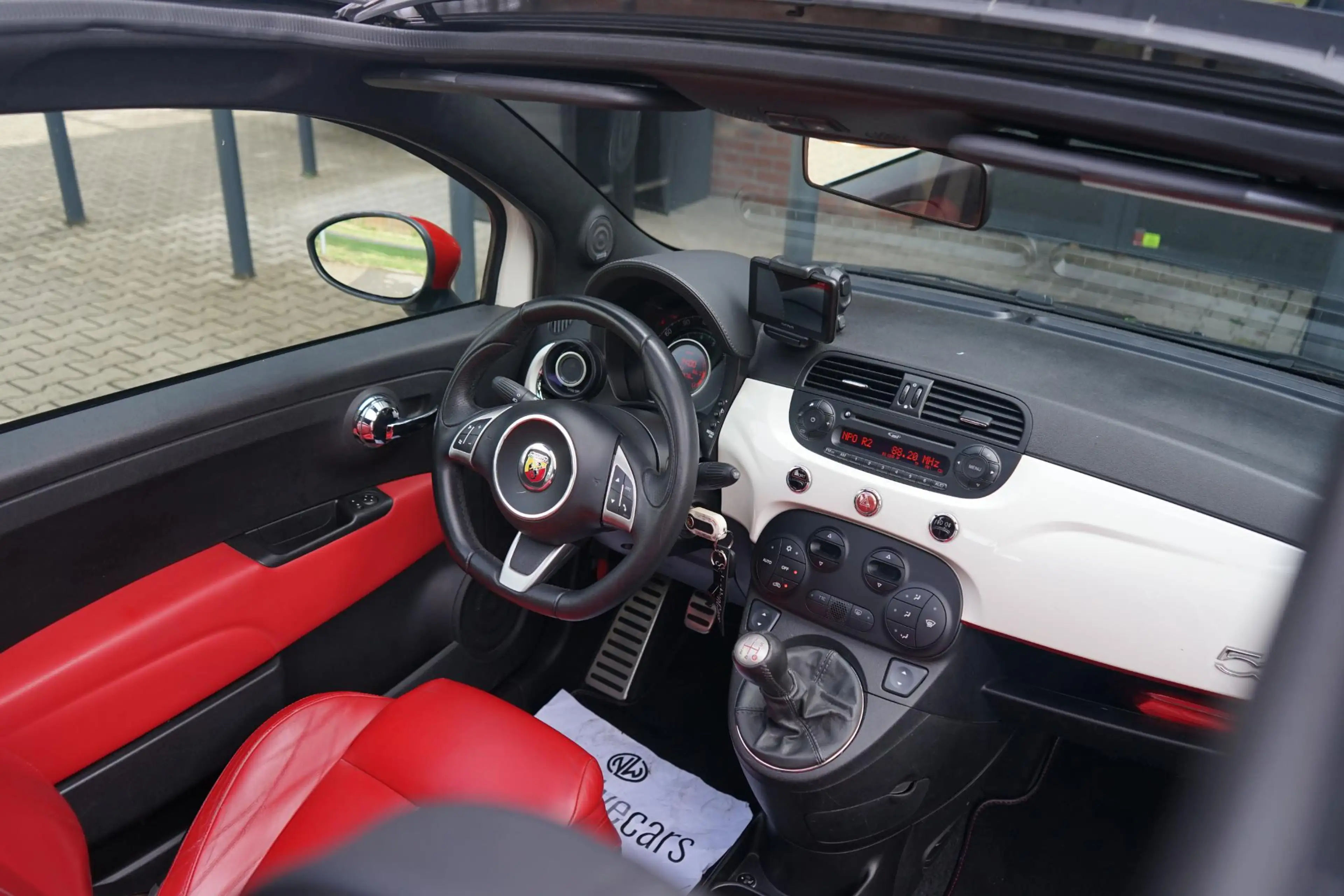 Abarth 500C 1.4 T-Jet Estetico , 2-tone, Schaalstoelen, Inters — photo 11