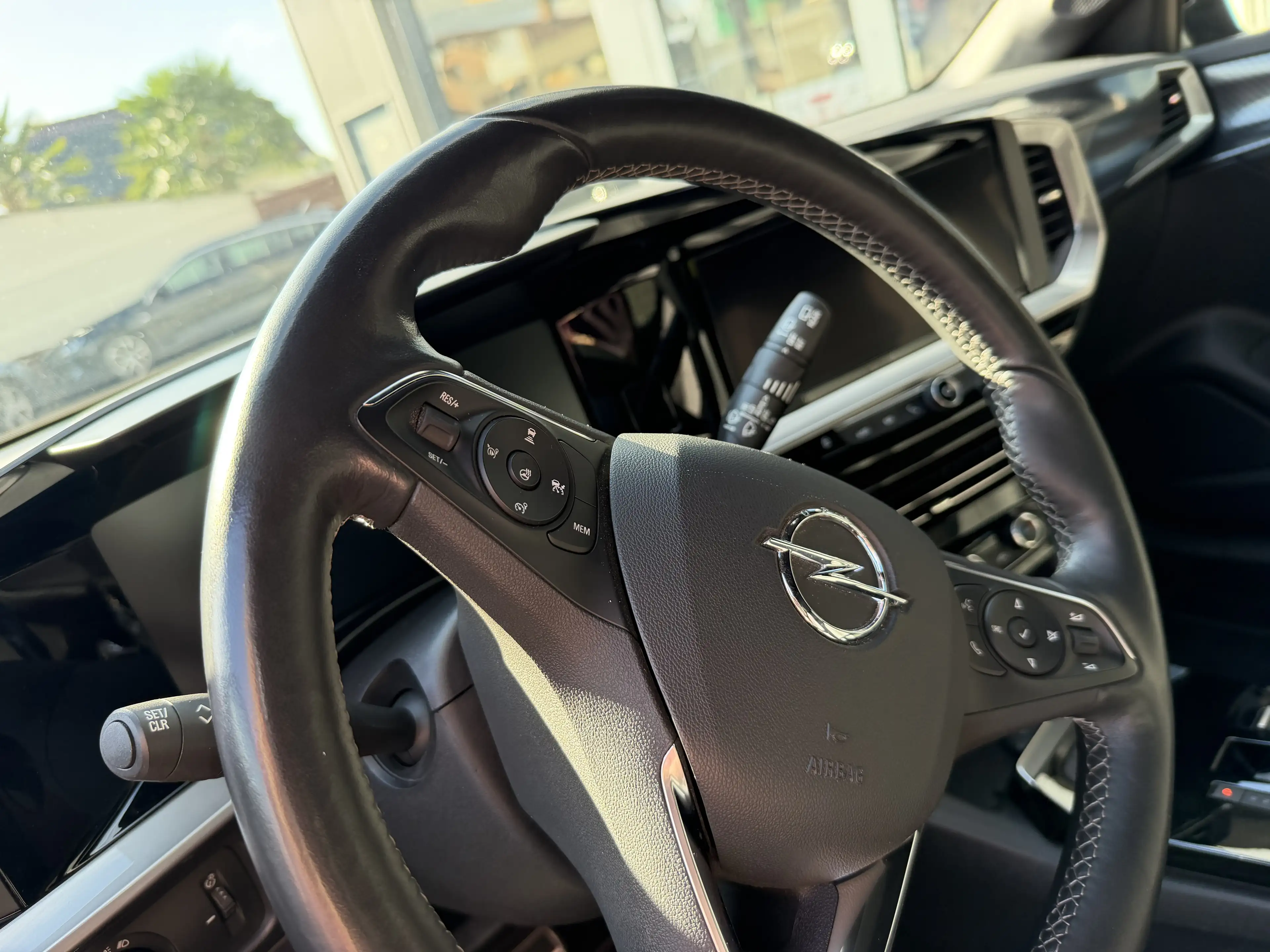 Opel Mokka-E ULTIMATE 50KWH 136PK 100KW ELEKTRISCH — photo 7