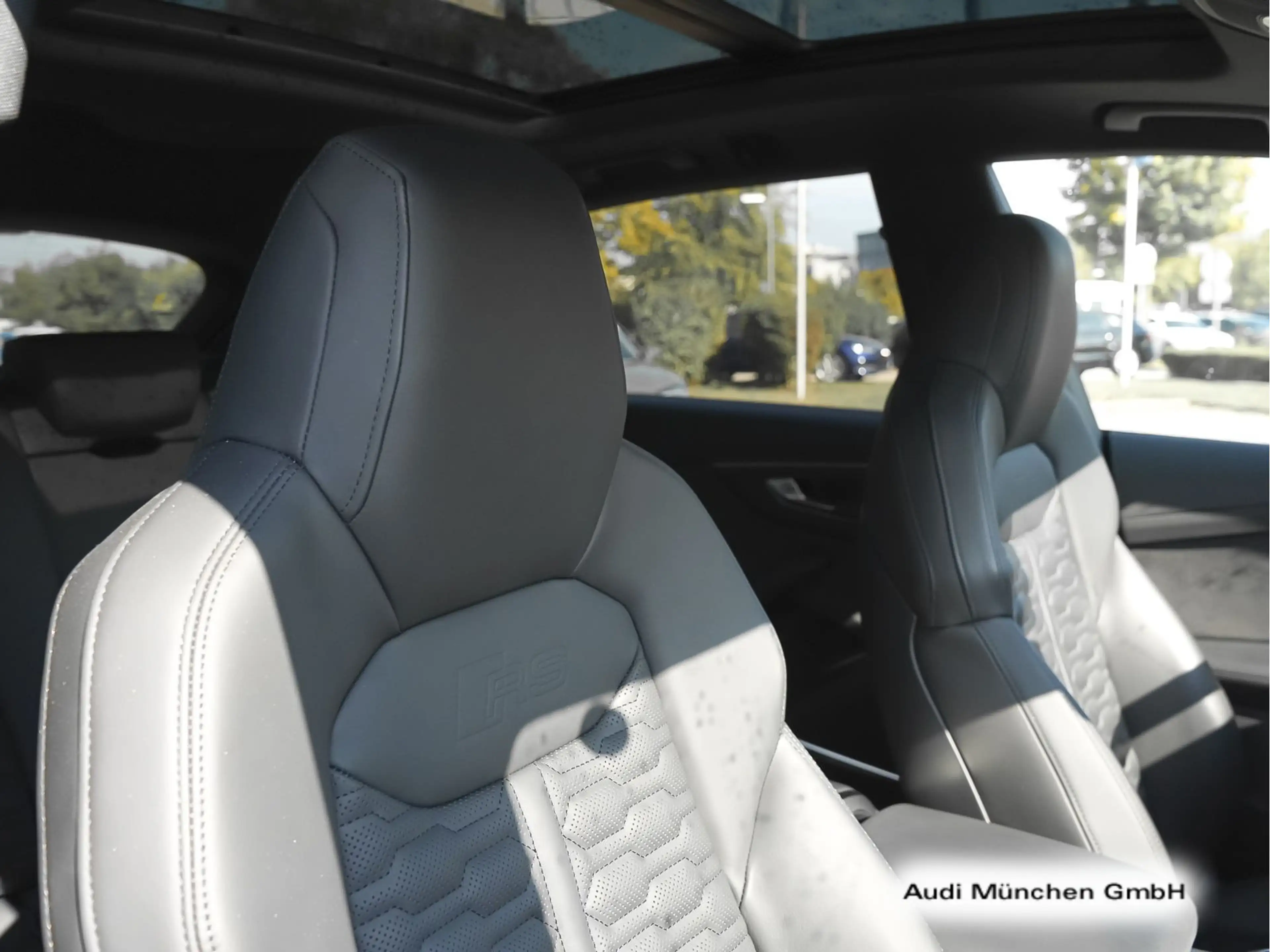 Audi RS Q8 tiptr. RS-AGA/Pano/LuftFed/StdHzg/ACC/AHK — photo 15