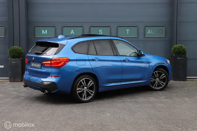 BMW X1 view 8