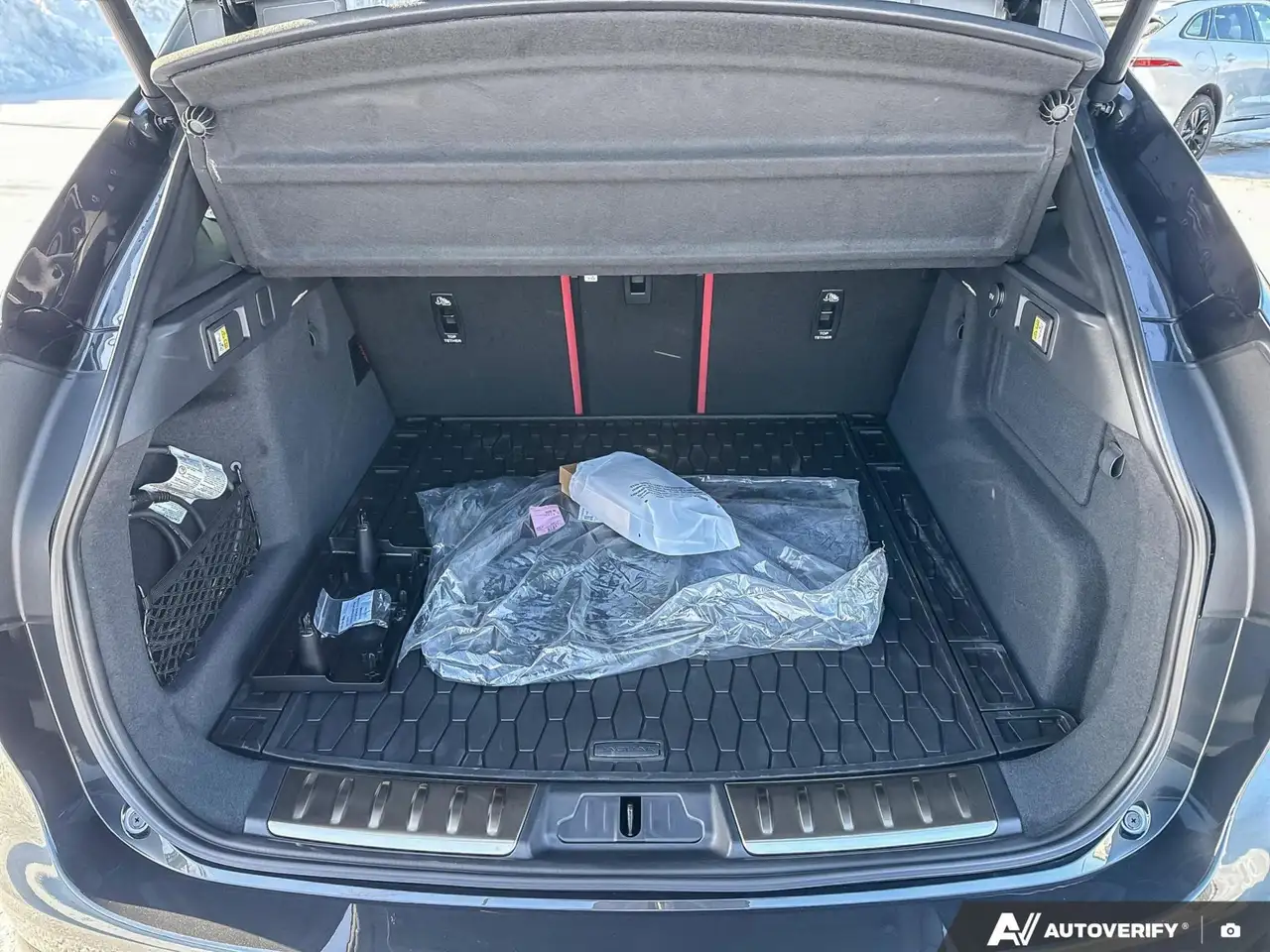 Jaguar F-Pace снимка Jaguar F-Pace