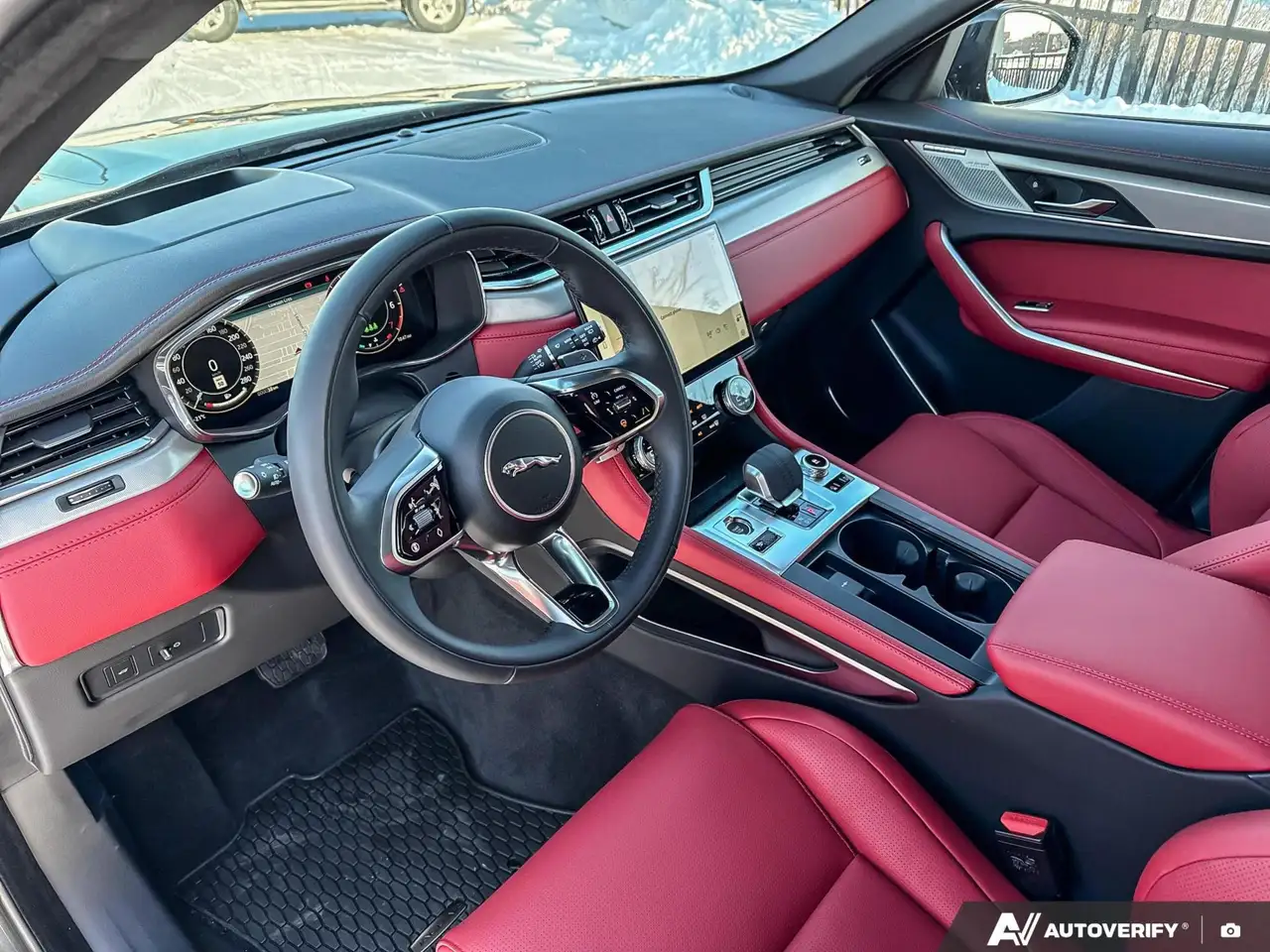 Jaguar F-Pace снимка Jaguar F-Pace