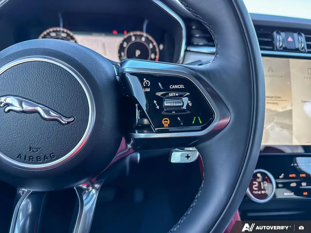 Jaguar F-Pace снимка Jaguar F-Pace