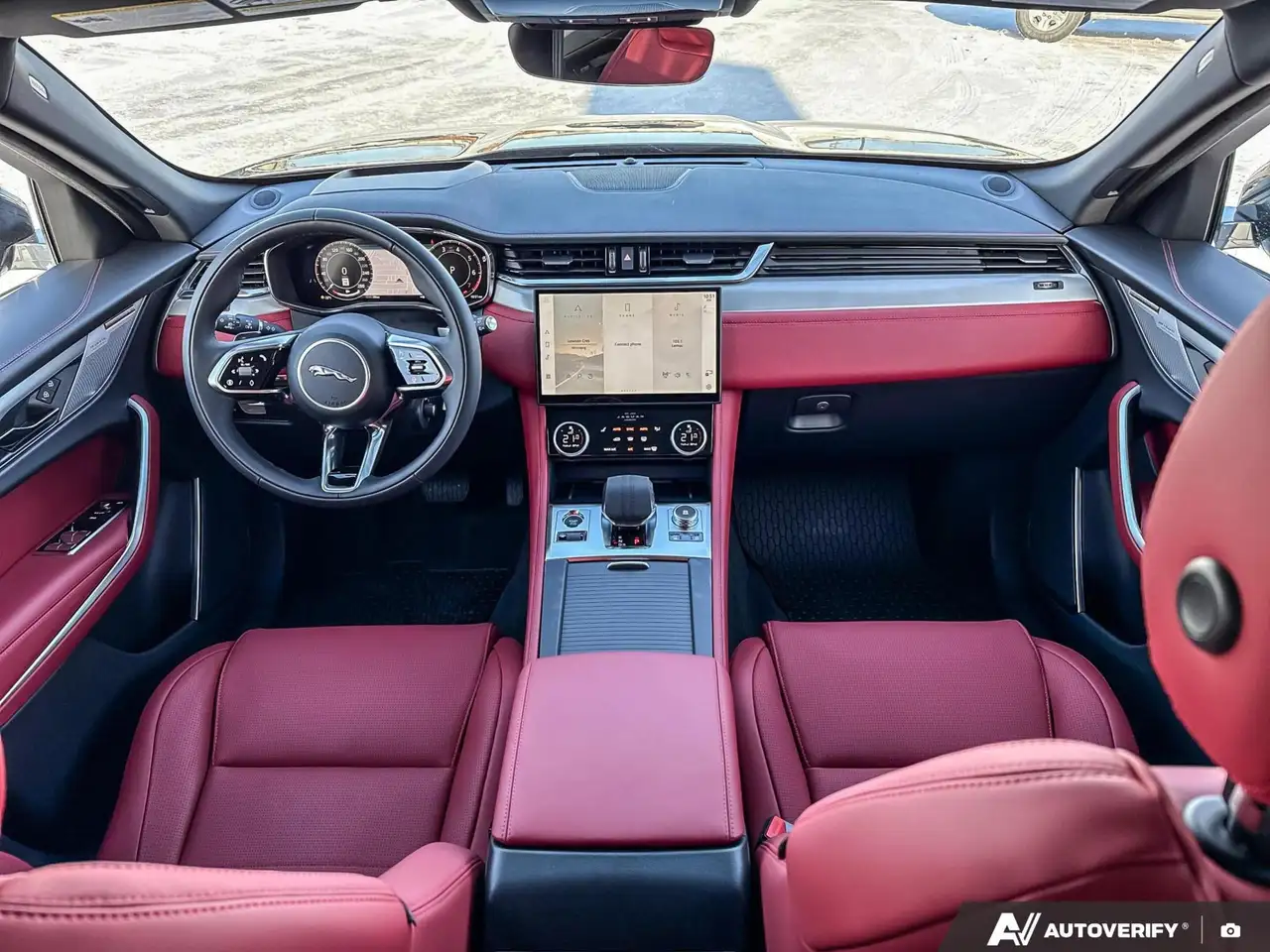 Jaguar F-Pace снимка Jaguar F-Pace