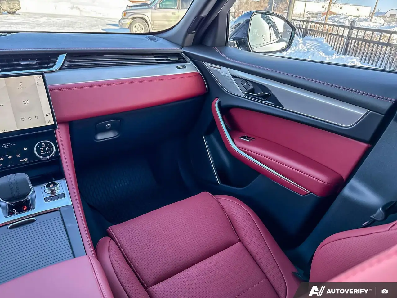 Jaguar F-Pace снимка Jaguar F-Pace