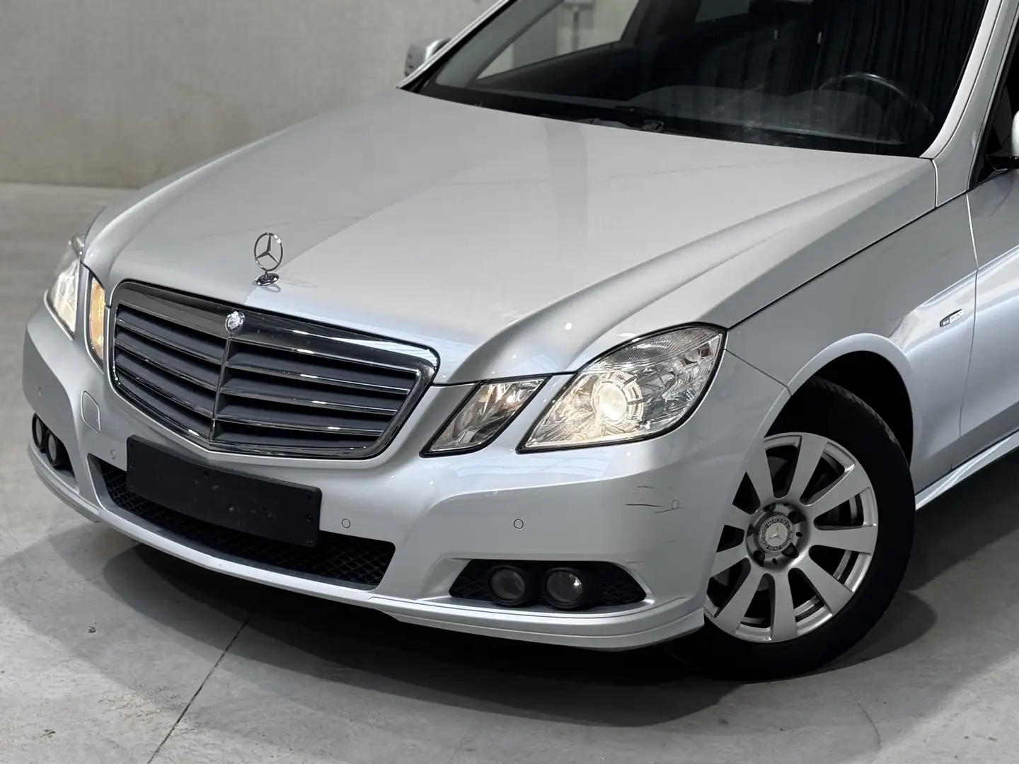 Mercedes-Benz E 200 CDI DPF BlueEFFICIENCY Zilver - 2