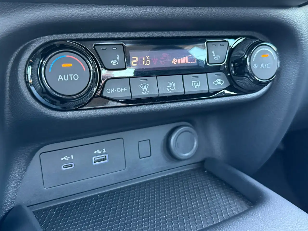 Nissan Juke 1.0 DIG-T Acenta Navi Winter Sitzheizung 14