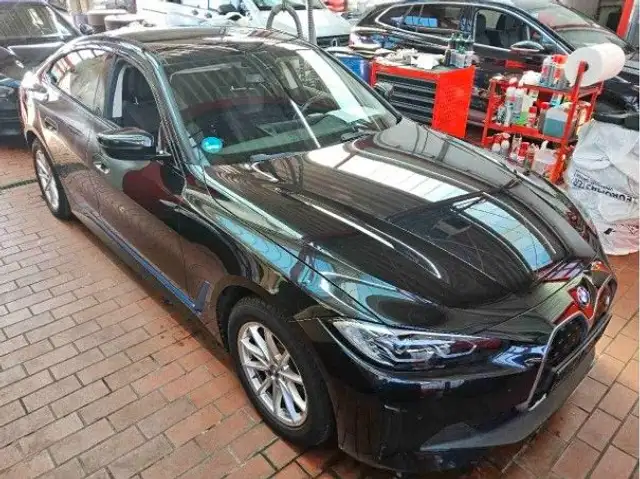 BMW i4 Gran Coupe 35 eDrive ACC LED AHK SHZ Kamera