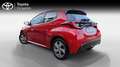 Toyota Yaris BERLINA CON PORTON 1.5 VVT-I HEV ACTIVE PLUS 116 5 Rojo - thumbnail 2