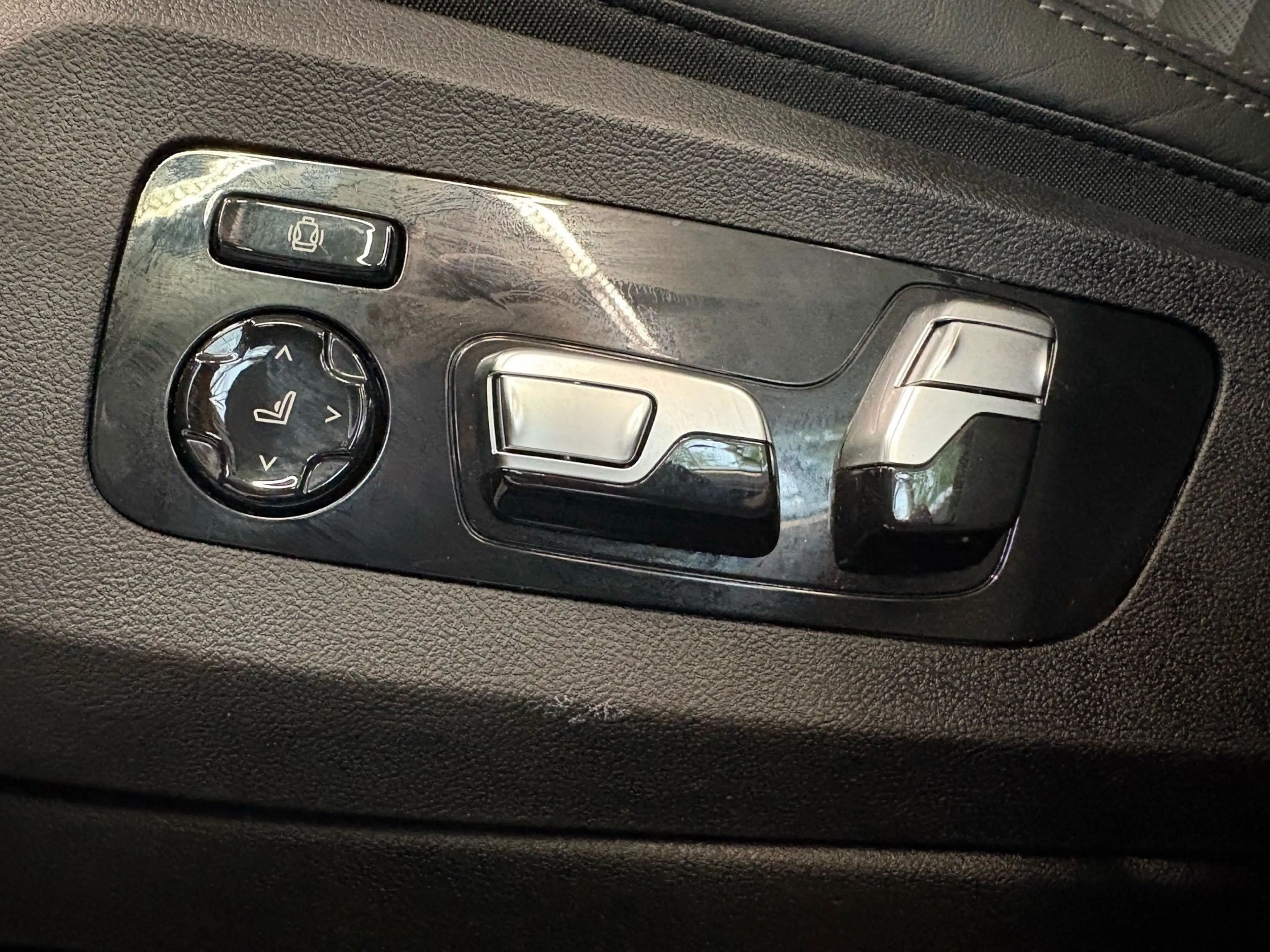 BMW X6 xDrive30d M Sport DA/PA Prof HuD AHK H/K 22" LMR — photo 6