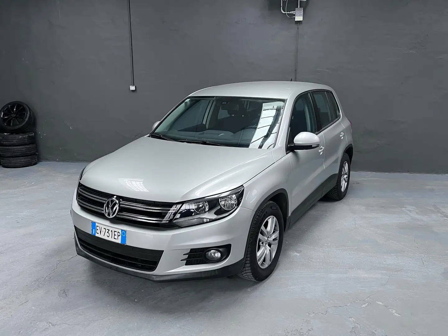Volkswagen Tiguan Tiguan 1.4 tsi bm Trend Grigio - 1