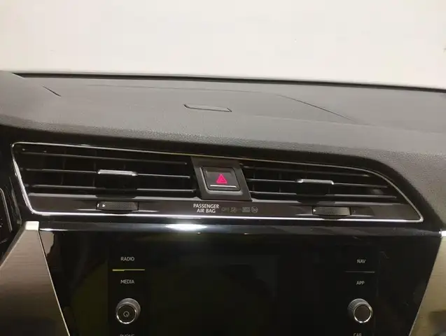 Volkswagen Touran view 14