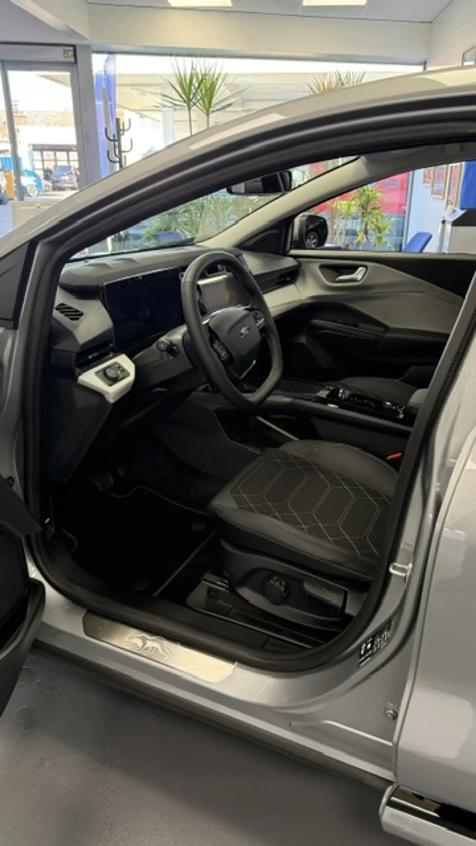 Ford Puma Gen-E Premium 46,8kWh — photo 5