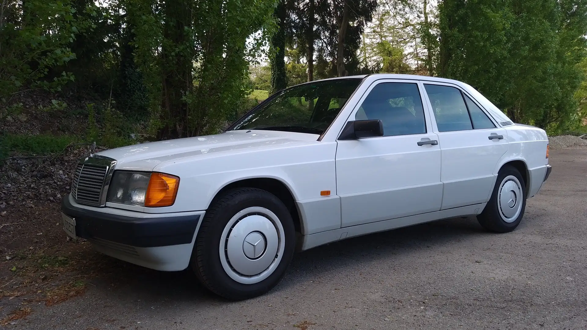 Mercedes-Benz 190 190 2.0 E 122cv - 1