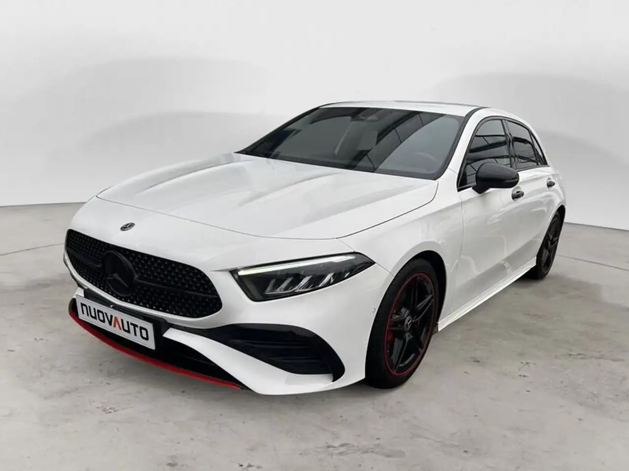 Mercedes-Benz A 200 AMGLine Premium Plus auto