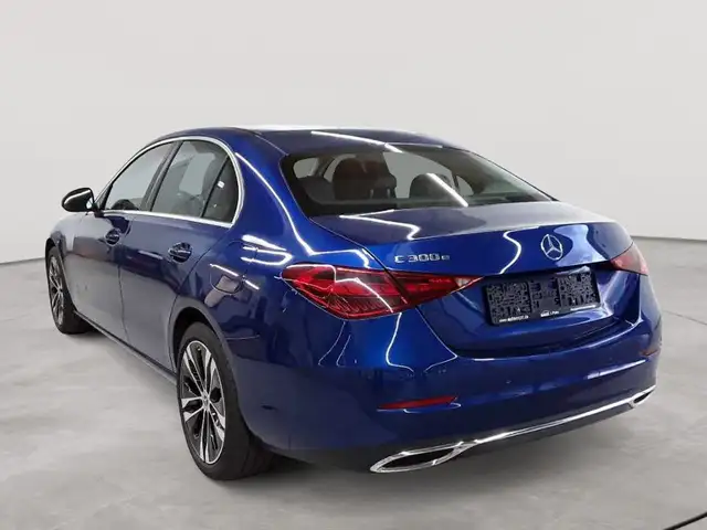 Mercedes-Benz C-Class view 5