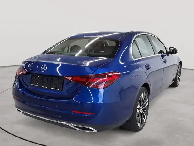 Mercedes-Benz C-Class view 4