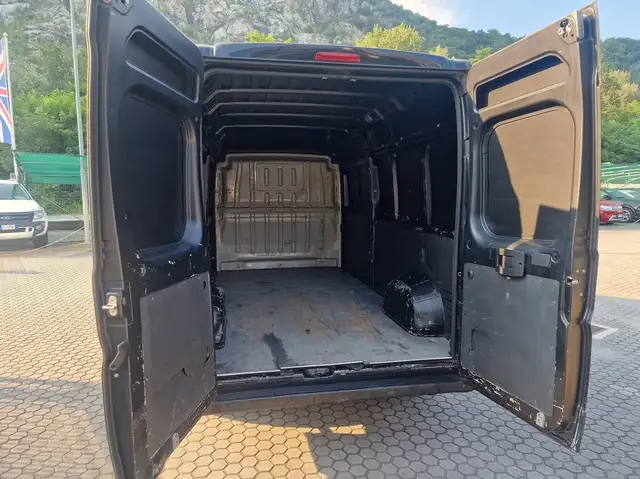 Peugeot Boxer view 10