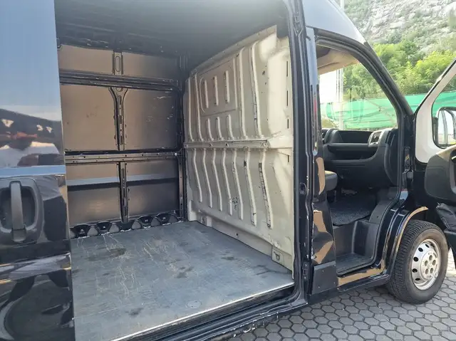 Peugeot Boxer view 5