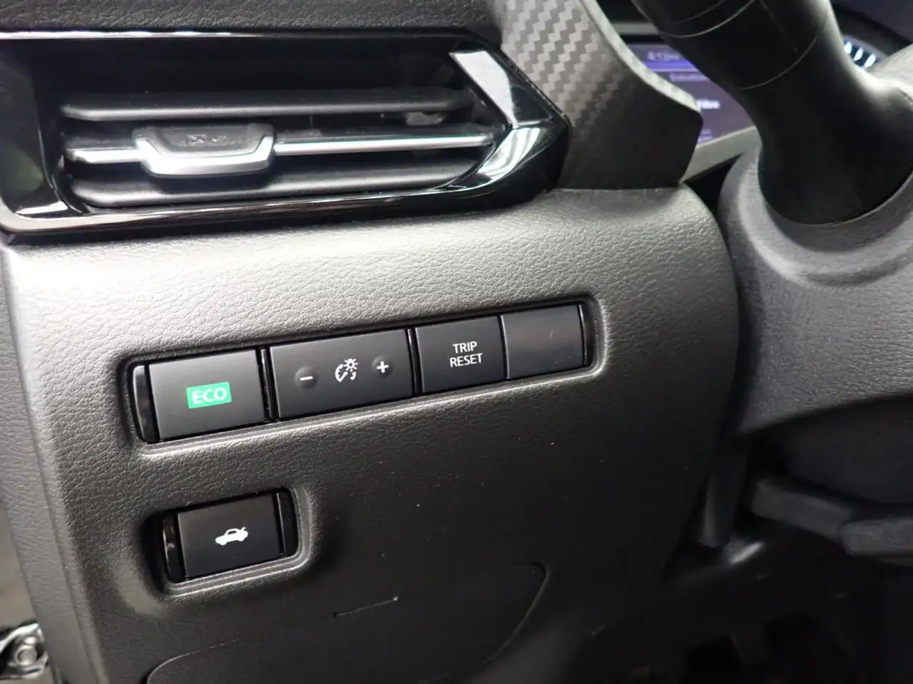 Nissan Sentra снимка Nissan Sentra