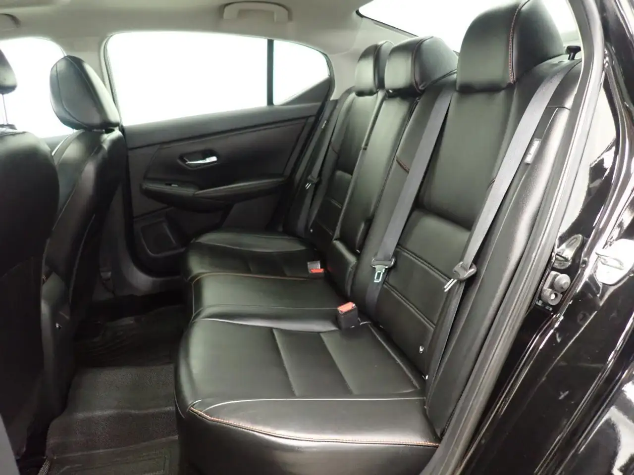 Nissan Sentra снимка Nissan Sentra
