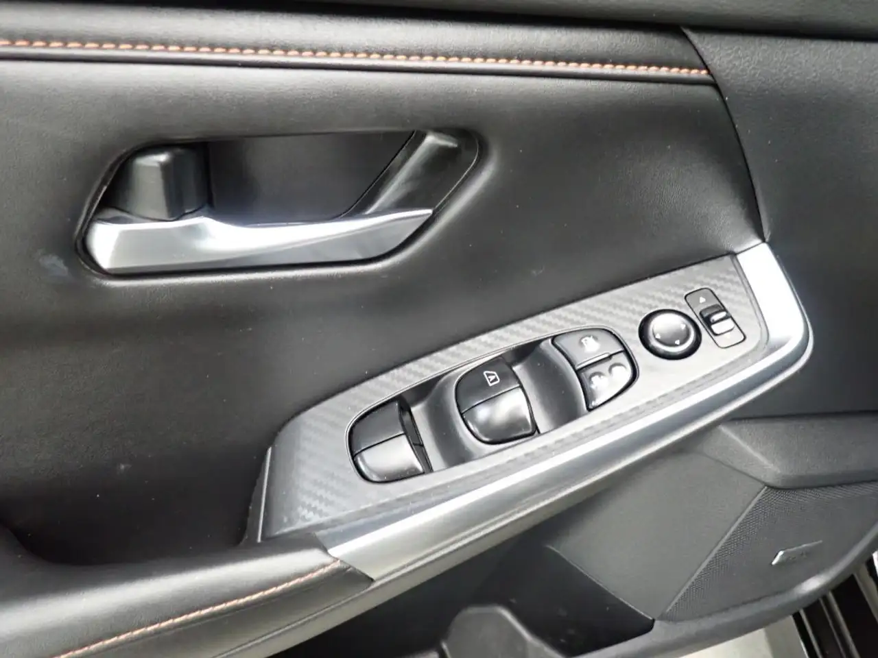 Nissan Sentra снимка Nissan Sentra
