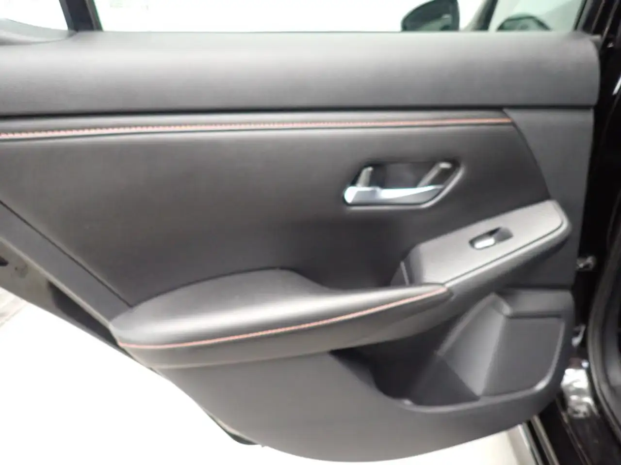 Nissan Sentra снимка Nissan Sentra