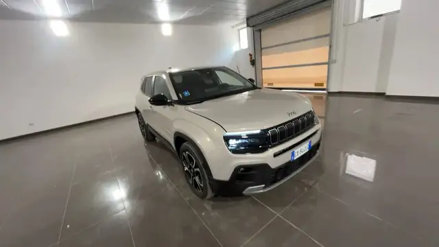 Jeep Avenger view 17