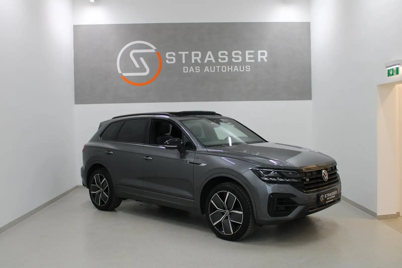 Volkswagen Touareg R eHybrid 4MOTION Grau - 1
